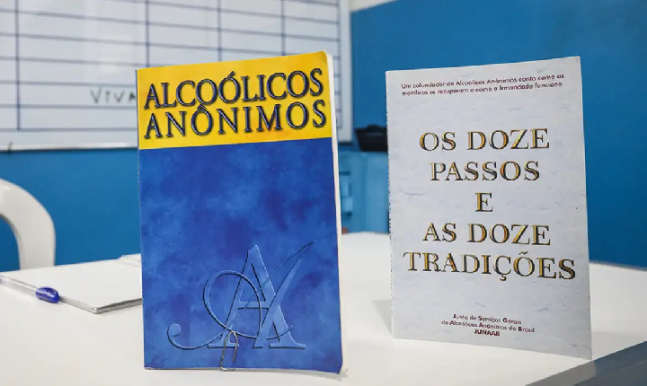 Alcoólicos Anônimos, que faz 90 anos, tem maior participação feminina