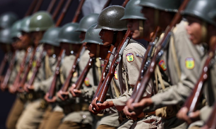 Exército mantém patrulha de fronteiras mesmo com bloqueio do orçamento